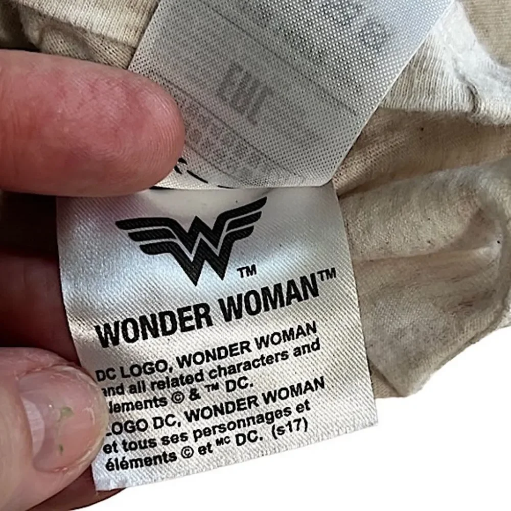 Gap Kids Wonder Woman Sequin Flip Graphic Tee Girls L/10 Oatmeal
